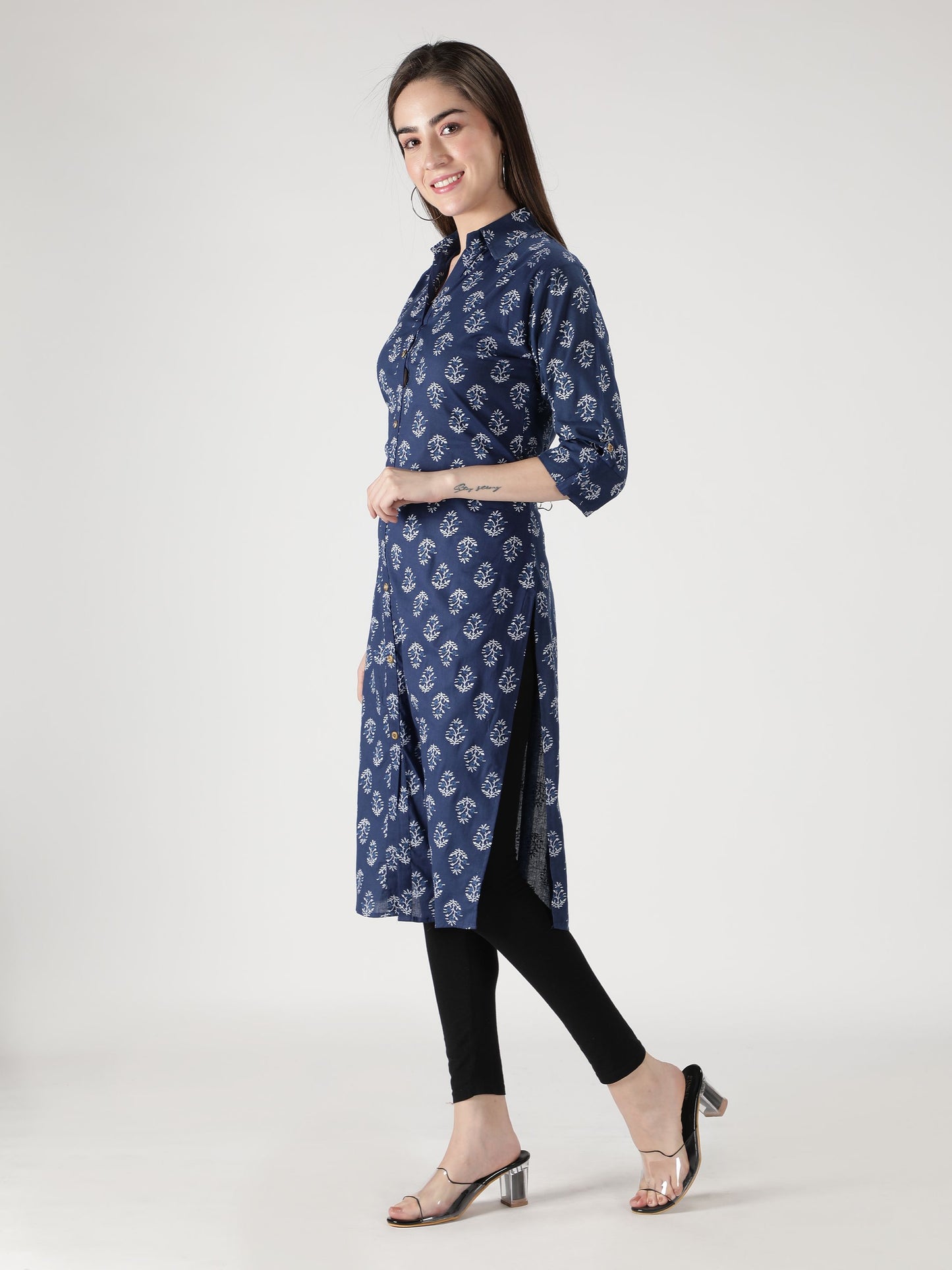 Fabclub Cotton Floral Printed Straight Women Kurti (Navy Blue)